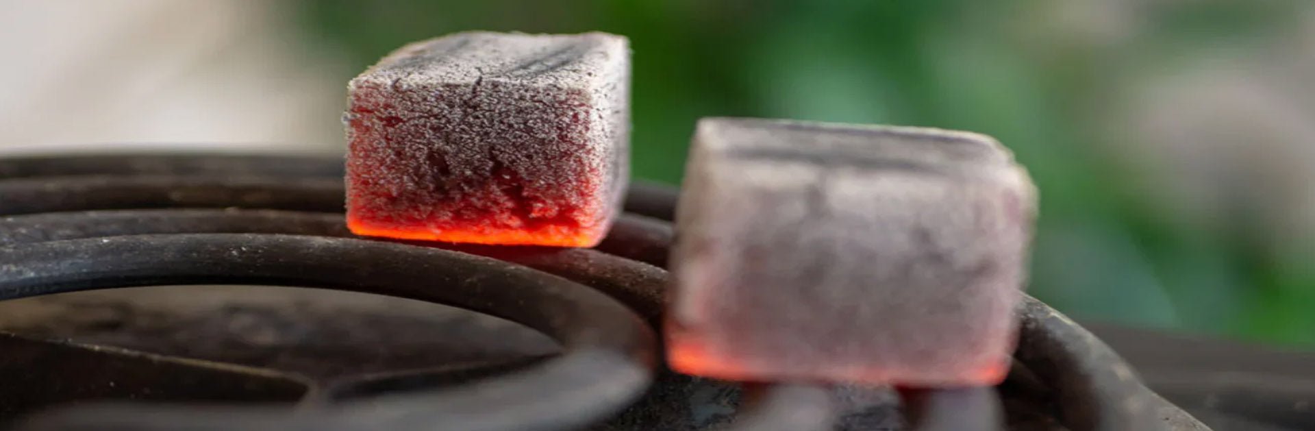 Using a Lighter in Shisha: Why Charcoal is the Only Choice - The Premium Way